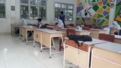 Pelaksanaan tes tertulis dan tes potensi akademik penerimaan peserta didik baru (PPDB) di SMAN 10 Palembang, Rabu (23/6/2021).