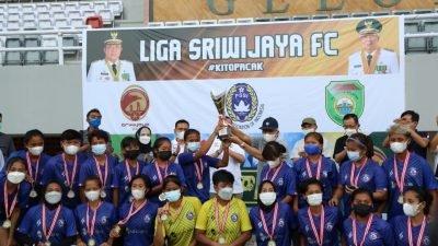 Wakil Gubernur Sumsel, Mawardi Yahya ketika menutup Turnamen sepakbola U14 dan Women Sriwijaya FC Championship Piala Gubernur Sumsel 2021 di Stadion Gelora Sriwijaya Jakabaring Palembang, Minggu (20/6/2021).