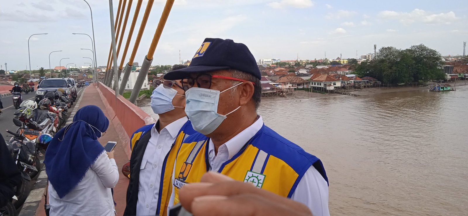Kepala Balai Besar Pengerjaan Jalan Nasional, Kgs Syaiful Anwar saat meninjau Jembatan Musi IV Palembang, Senin (21/6/2021).