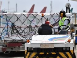 3.000.060 Vaksin Moderna Asal Amerika Tiba di Indonesia