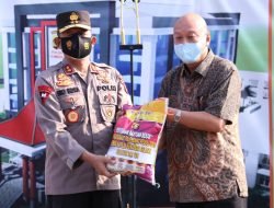 Polda Sumsel Berikan Bansos Kepada Polres