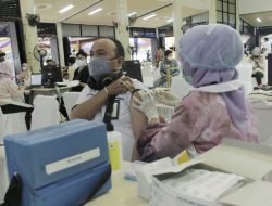 Ratusan Karyawan Pusri Ikuti Vaksinasi Tahap Dua