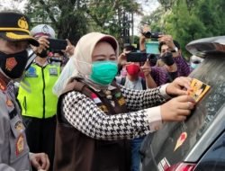 Kendaraan di Sumsel Ditempel Sticker