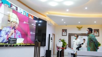 Herman Deru saat menjadi narasumber pada silaturahmi Sudagar Melayu yang diselenggarakan  Lembaga Adat Melayu Riau dan bekerjasama dengan Provinsi Riau yang digelar secara virtual di Command Center Kantor Gubernur Sumsel, Rabu (28/7/2021). 