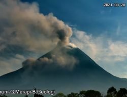 Aktivitas Vulkanik Tinggi, Gunung Merapi 20 Kali Muntahkan Awan Panas