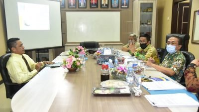 Plh. Sekretaris Daerah (Sekda) Provinsi Sumsel, Drs. H Ahmad Najib hadir sebagai panitia pada Seleksi Jabatan Tinggi Pratama Sekretaris Daerah Kabupaten Lahat di Kantor Badan Kepegawaian dan Pengembangan Sumber Daya Manusia (BKPSDM) Kabupaten Lahat, Sabtu (21/8/2021). 