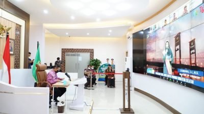 Plh Sekretaris Daerah (Sekda) Sumatera Selatan (Sumsel), H. Akhmad Najib membuka sosialisasi tabel input output 2016 Provinsi Sumatera Selatan Tahun 2021 secara virtual di Command Center Kantor, Jumat (27/8/2021) pagi.