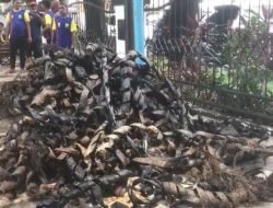 Petugas Pertanyakan Tumpukan Kabel Dalam Gorong-Gorong