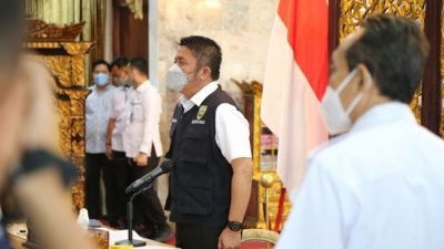 Gubernur Sumsel, Herman Deru saat membuka lokakarya pendidikan berkualitas dan terjangkau untuk mencetak tenaga medis yang kreatif, inovatif dan mandiri, yang digagas oleh Universitas Indo Global Mandiri (IGM) secara virtual di Griya Agung Palembang, Rabu (8/9/2021). 