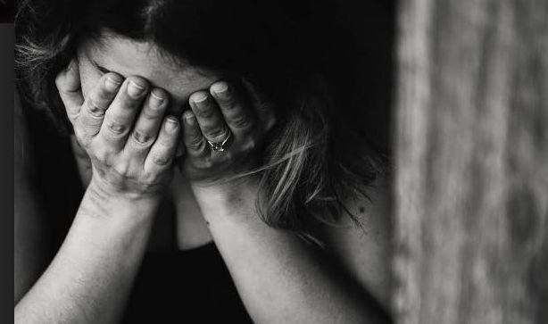 5 Tanda Aura Anda Ditutupi Oleh Orang Lain, Terlalu Lama Jomblo Hingga Rezeki Seret /kat smith/pexels