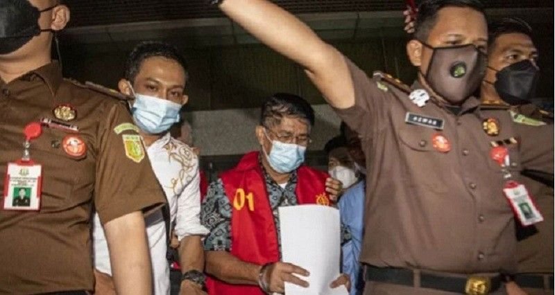 Eddy Hermanto saat diamankan Kejati Sumsel. (foto : Istimewa)
