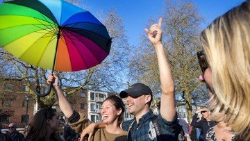 Swiss akan mengizinkan pernikahan sesama jenis mulai 1 Juli 2022