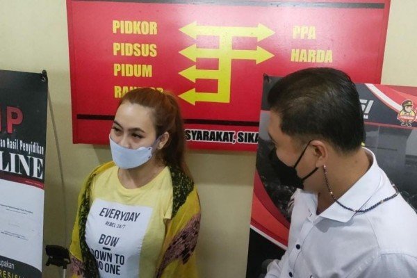 Tersangka DJ SA diamankan Polrestabes Palembang