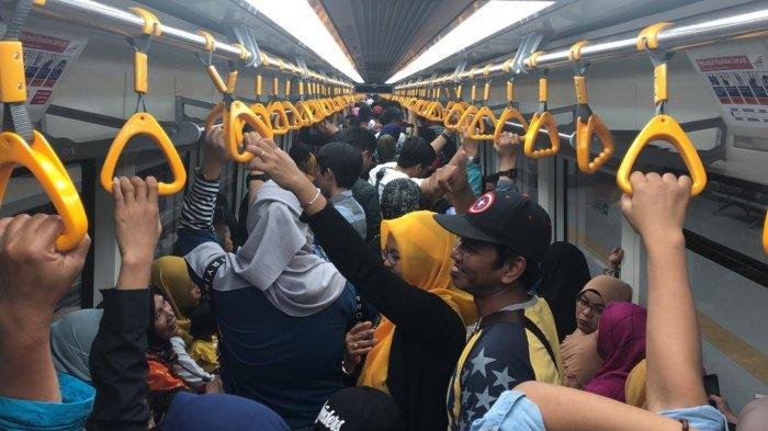 Angkutan umum LRT rute dari stasiun Ampera, per tanggal 1 Desember 2021 mendatang resmi akan menggunakan sistem pembayaran non tunai atau menggunakan Kartu Uang Elektronik (KUE) atau LinkAja.