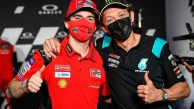 Valentino Rossi Harap Francesco Bagnaia Jangan Salah Pilih Ban