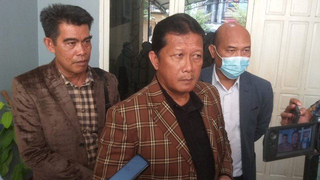 Kuasa hukum dosen UNSRI yang diduga lecehkan mahasiswi, H Darmawan.