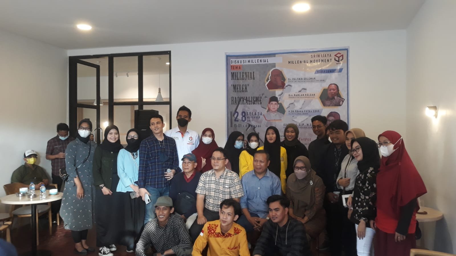 Diskusi millenial Sriwijaya Millenial Movement (SMM) di OKI Bendo Cafee Palembang, Selasa (28/12/2021). 