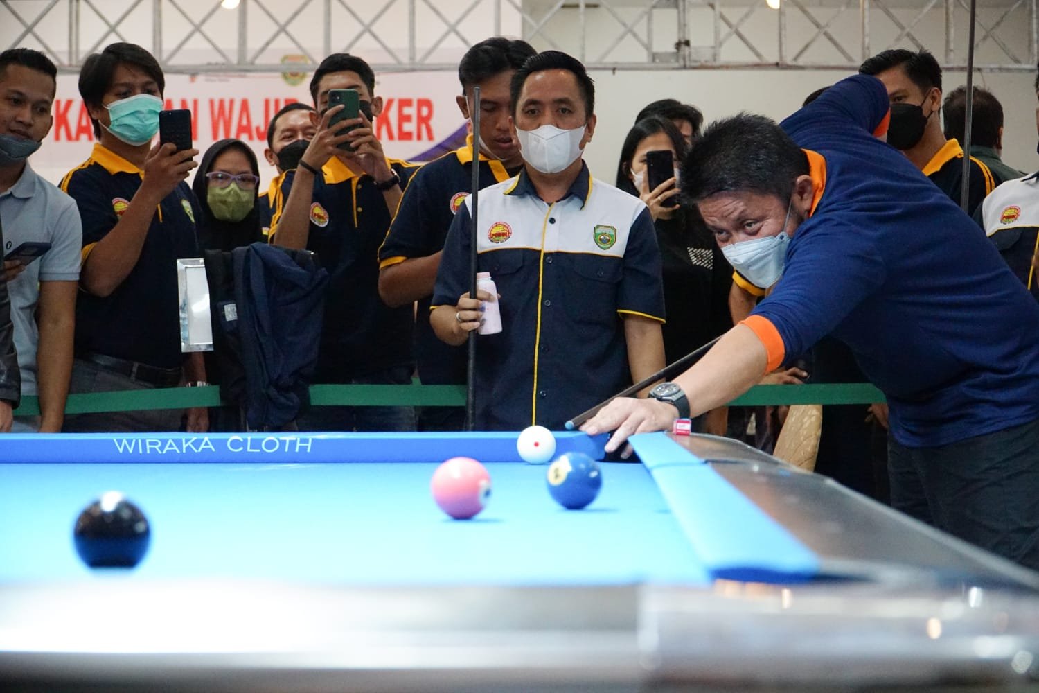 Herman Deru saat membuka Turnamen Nine Ball Gubernur Sumsel Cup I 2021, bertempat di Hotel Swarna Dwipa Palembang, Rabu (8/12) siang. 