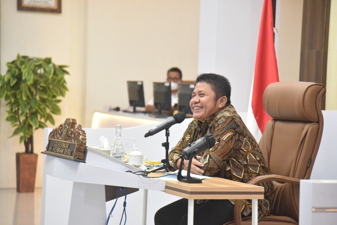 Kemajuan dunia pendidikan yang merata di seluruh Sumsel, menjadi salah satu upaya yang dilakukan Gubernur Sumsel H Herman Deru saat ini.