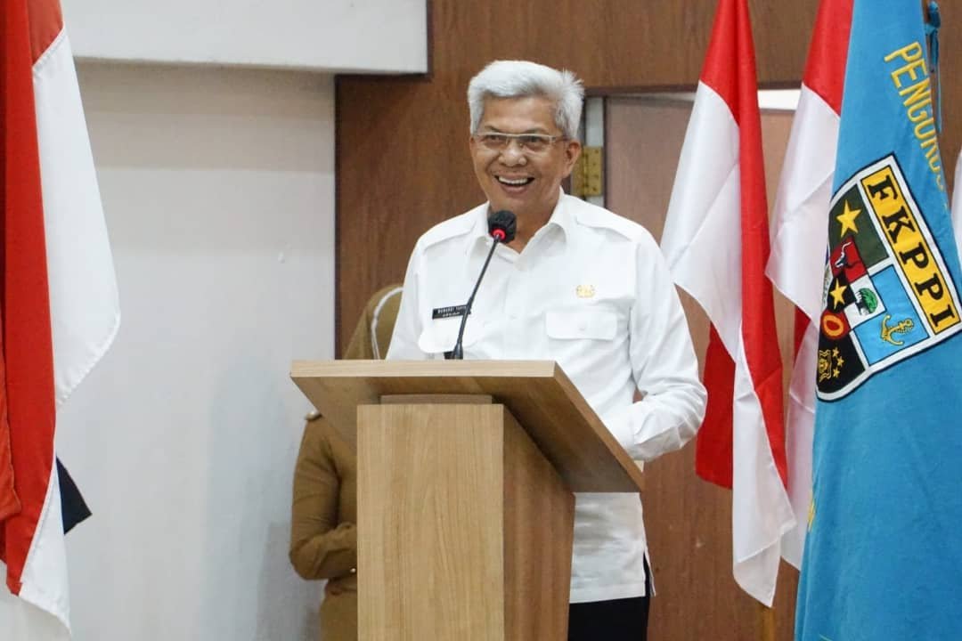 saat membuka Rapimda KB FKPPI Sumsel tahun 2021 yang digelar di Aula Gajah Mada, Pomdam II Sriwijaya Jl Merdeka Palembang, Kamis (16/12/2021). 