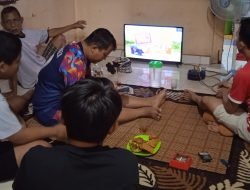 Kepuasan Nobar Indonesia vs Malaysia, Penonton Break Makan Gorengan