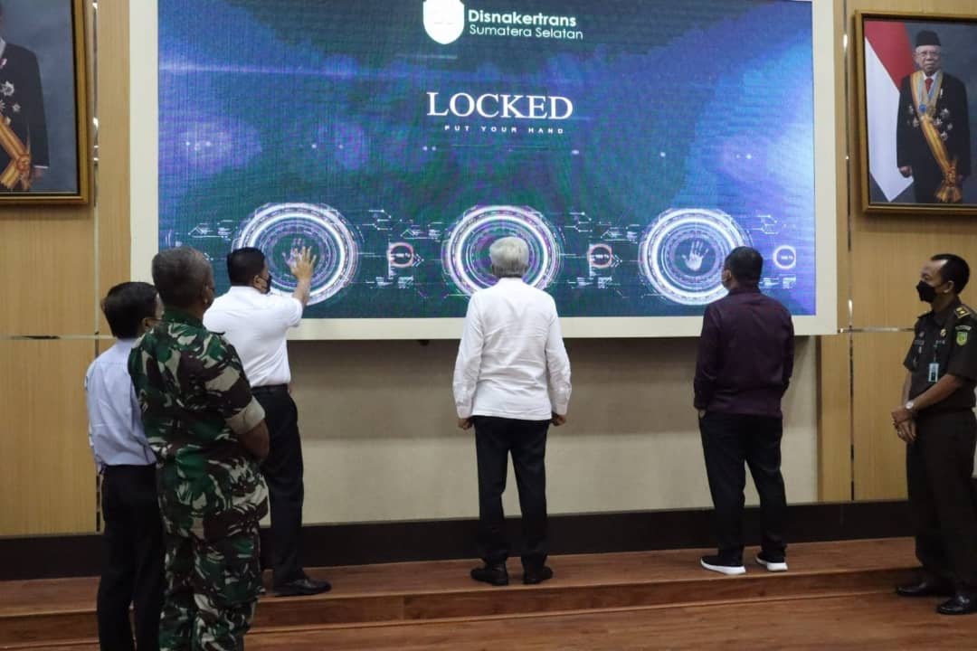 Pemerintah Provinsi Sumatera Selatan (Sumsel) melalui Dinas Tenaga Kerja dan Transmigrasi (Dinakertrans) Sumsel meluncurkan aplikasi Sistem Akselerasi Penempatan Tenaga Kerja Terlatih  (Saripati).