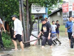 Gerak Cepat Herman Deru Pantau Banjir di Palembang