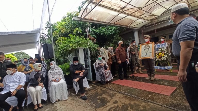 Suasana rumah duka di Jalan Sriguntang No. 6 Komplek PCK Kelurahan 9 Ilir, IT II, Palembang.