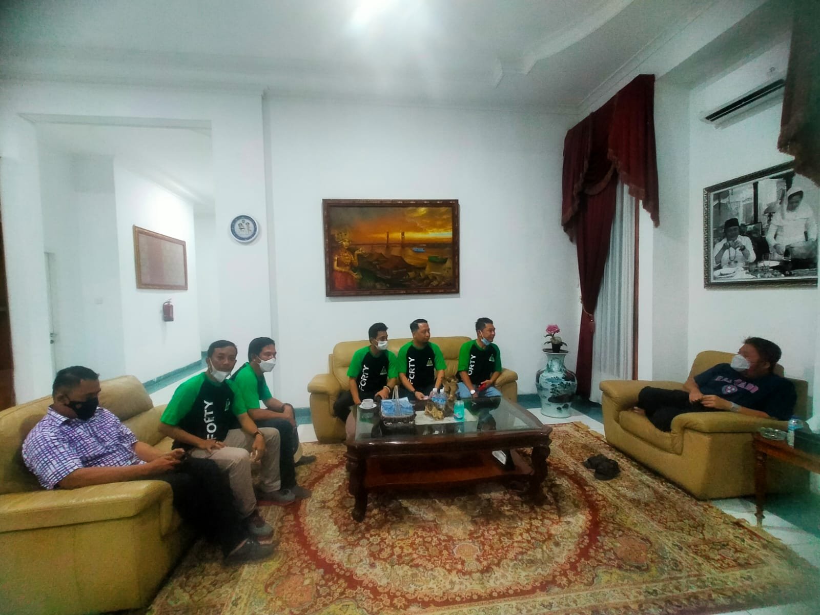 U-Forty Korwil Sumsel di Kota Pagaralam, Sumsel, sejumlah pengurus dan panitia acara menemui Gubernur Sumsel H Herman Deru di kediaman dinasnya, Griya Agung, Palembang, Selasa (04/01/2022)