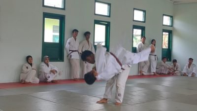 Persatuan Judo Seluruh Indonesia (PJSI) Sumatera Selatan akan menggelar kenaikan sabuk dari sabuk cokelat ke sabuk hitam (Dan I).