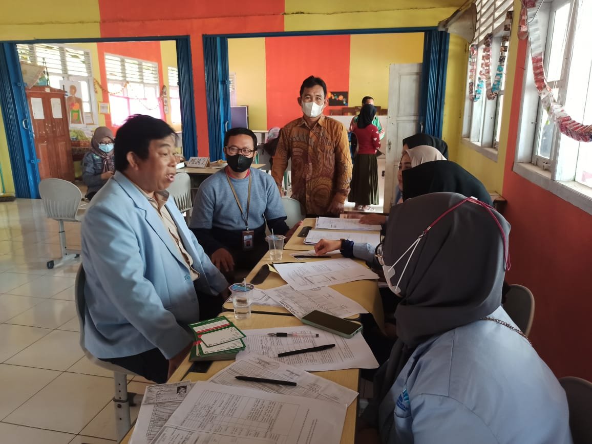 Mahasiswa UIN Raden Fatah saat melakukan KKN monitoring ke Desa Marga Sungsang Kabupaten Banyuasin