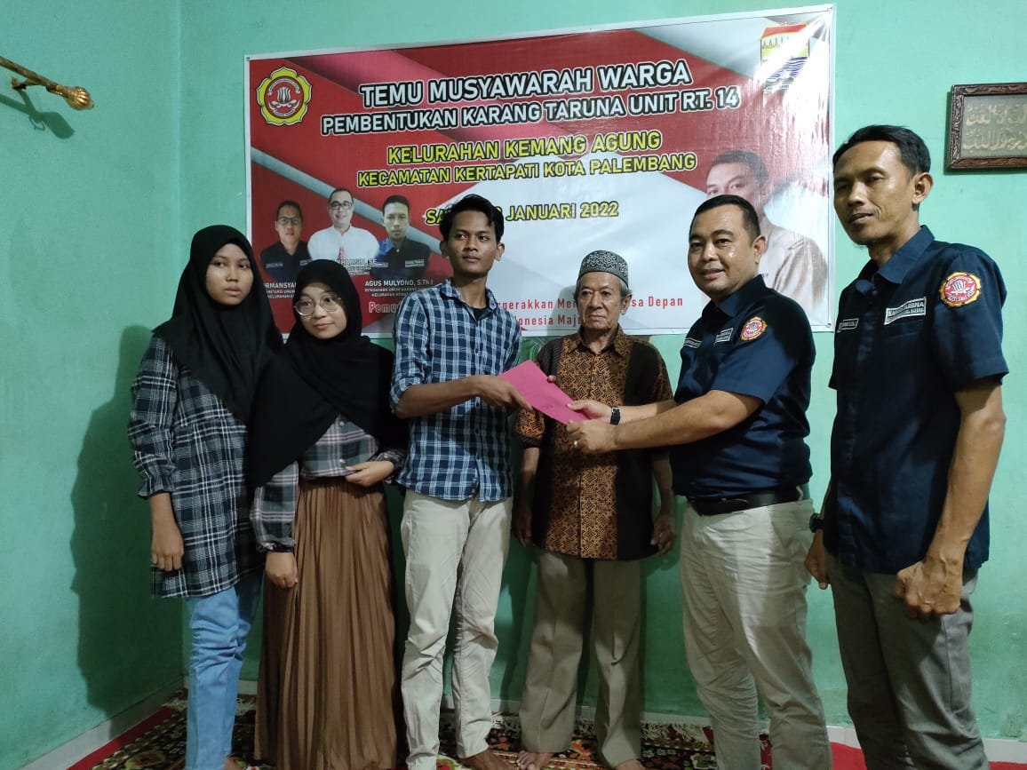 Karang Taruna unit RT 14 Kelurahan Kemang Agung terbentuk dengan pemilihan secara aklamasi