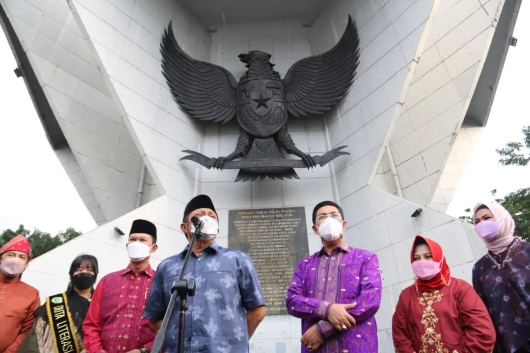 Herman Deru juga berpesan agar menjadikan Pojok Baca Digital yang ada sebagai sarana tempat literasi semua ilmu pengetahuan.