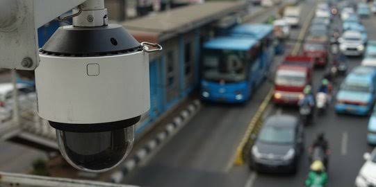 Ditlantas Polda Sumsel akan mengirimkan surat konfirmasi ke alamat pelanggar lalu lintas yang terekam kamera ETLE.