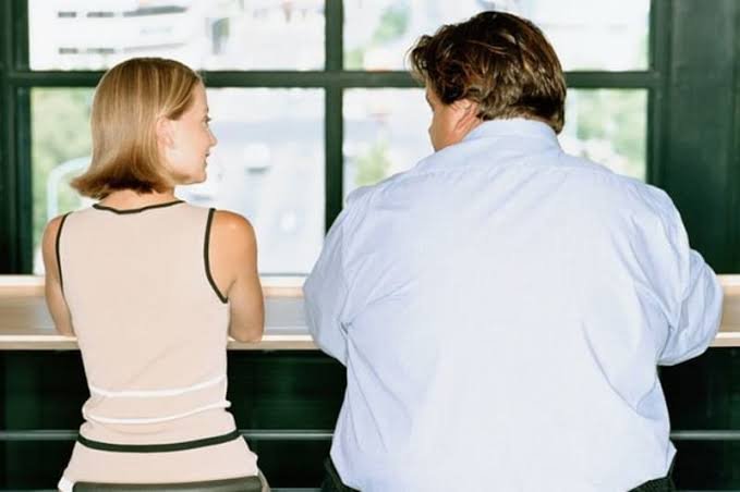 Ilustrasi pria gemuk