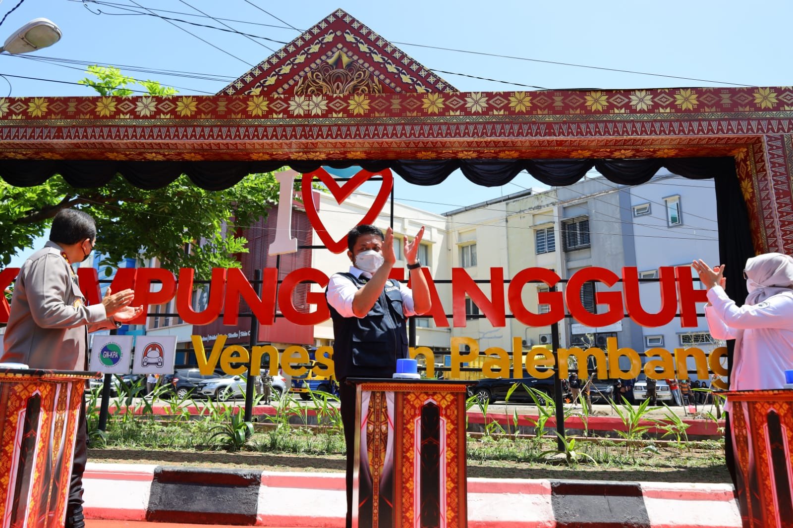 Herman Deru saat meresmikan Kampung Tangguh Anti Narkoba di Sungai Karangkuan, Kelurahan 8 Ilir Kecamatan IT 3, Rabu (16/2/2022)