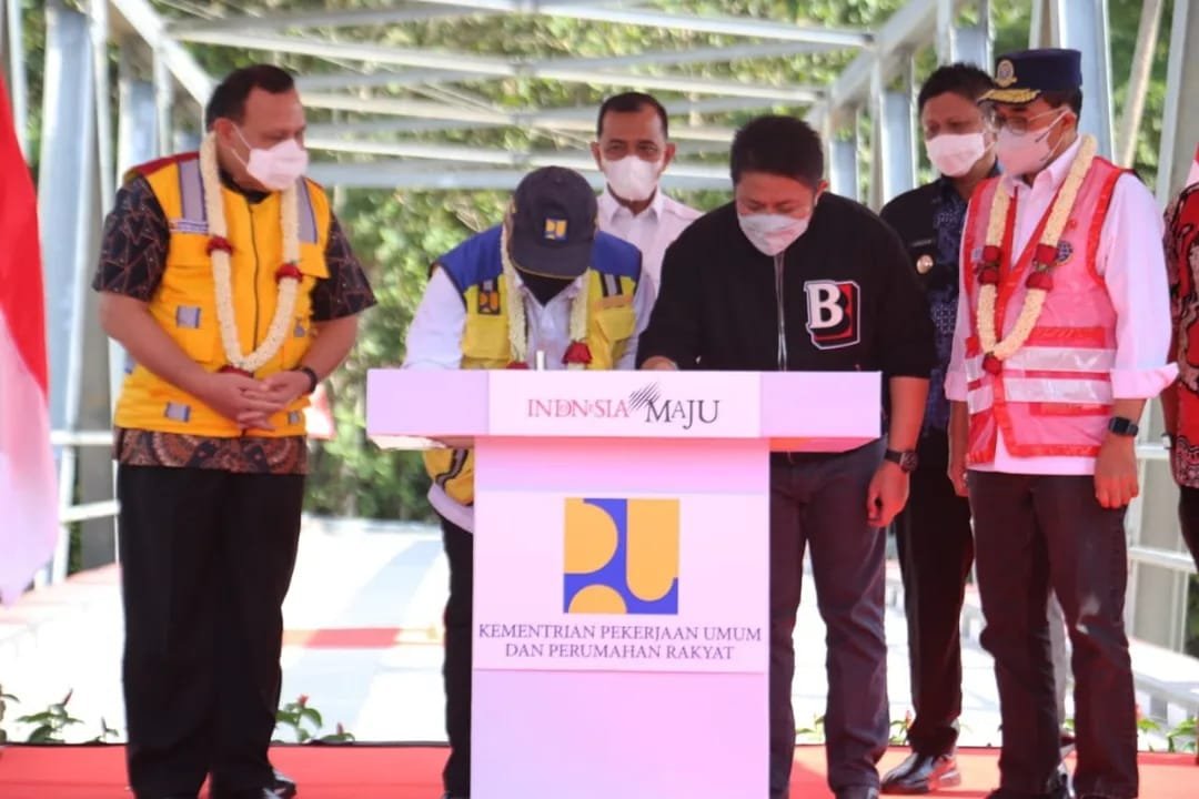 Herman Deru bersama Menteri PUPR, Menhub dan Ketua KPK RI Resmikan Jembatan Tanjung Lontar OKU