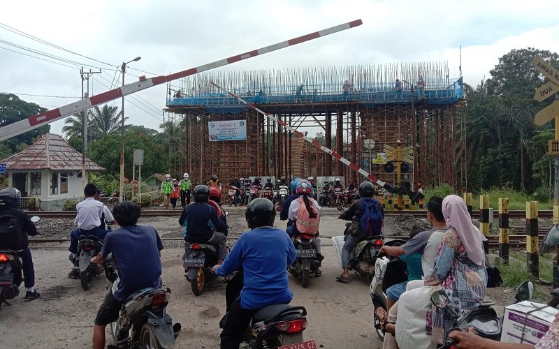 Pengerjaan flyover Patih Galung Prabumulih terus dikebut.