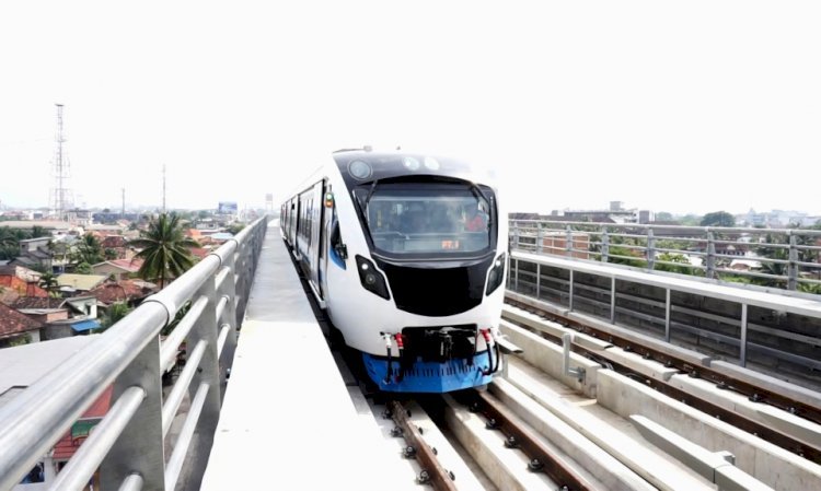 Kereta LRT Sumsel