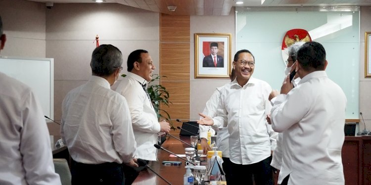 Ketua KPK Firli Bahuri bersama Kepala IKN Bambang Susantono