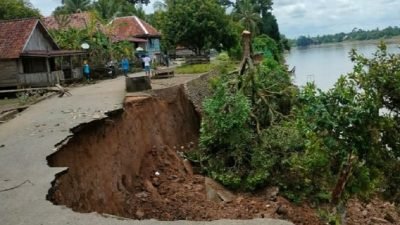 Longsor di Muba, Putus Listrik dan PDAM