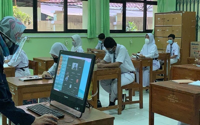 SMA SMK di Sumsel masih menerapkan PTM terbatas hingga tahun ajaran mendatang
