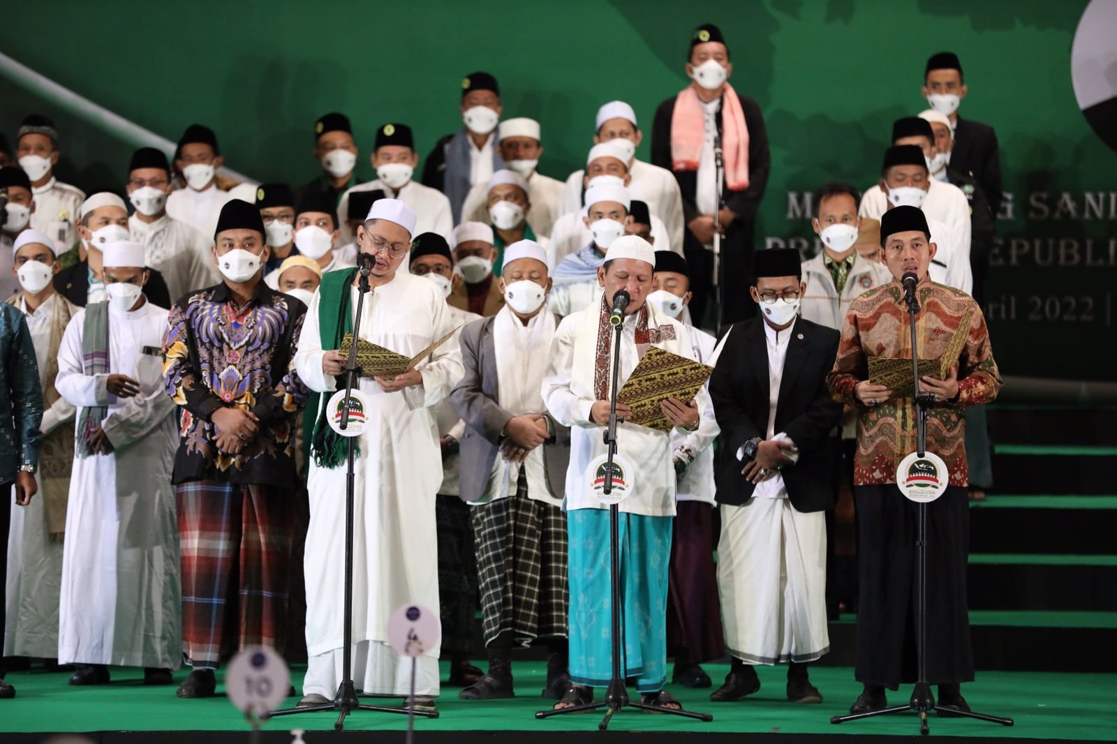 Ratusan ulama tergabung dalam Ijtima Ulama Sumatera Selatan (Sumsel) meminta Menparekraf, Sandiaga Uno untuk maju sebagai Presiden Republik Indonesia (RI) 2024.