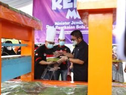 Bolu Kojo Miniatur Jembatan Ampera Buat Bangga Herman Deru