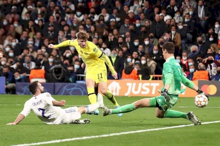 Timo Werner mencoba menjebol gawang Real Madrid yang dijaga Curtois/ist