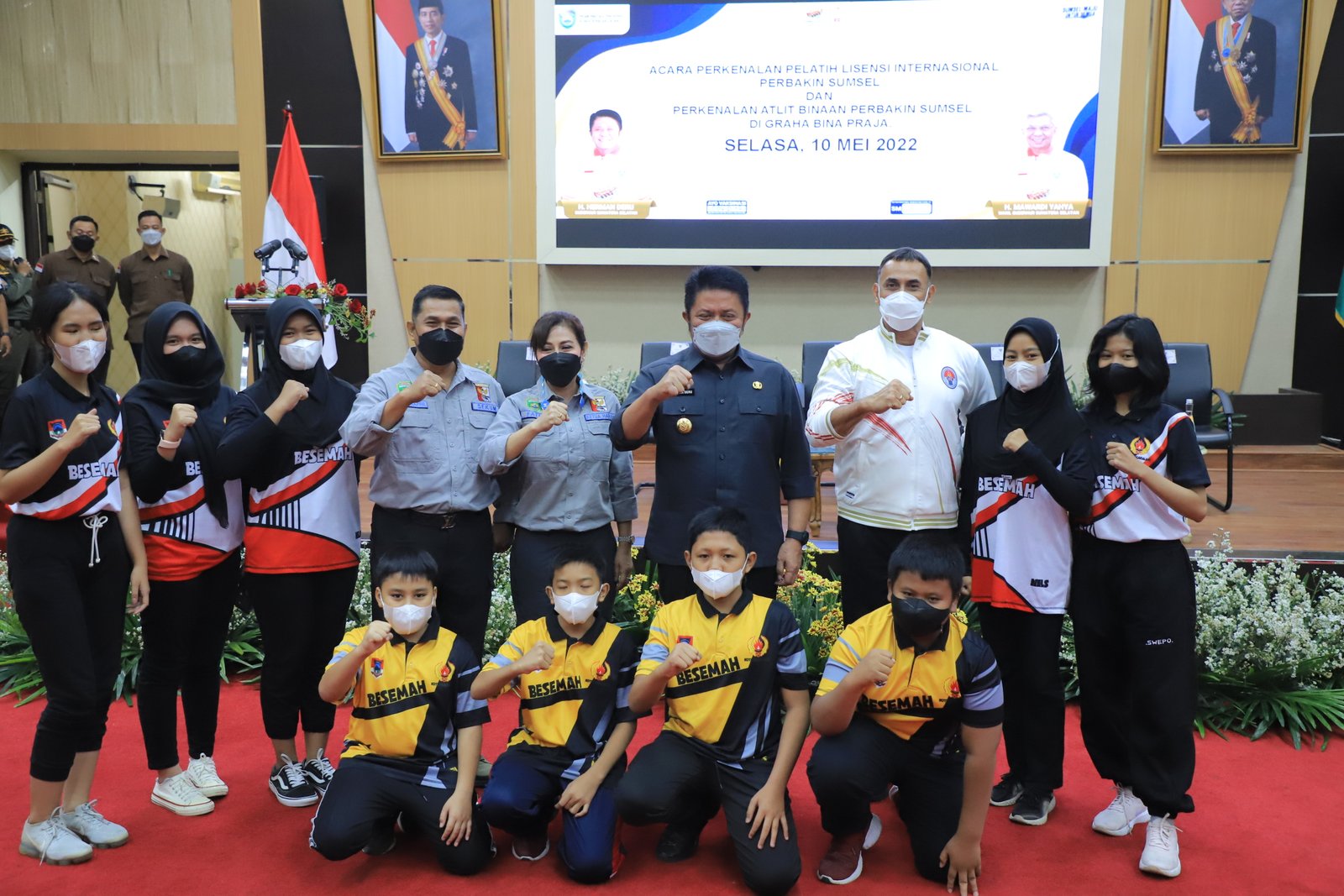 Herman Deru di sela perkenalan pelatih berlisensi internasional Perbakin Sumsel dan perkenalan atlet binaan Perbakin Pengprov Sumsel di Auditorium Bina Praja Setda Provinsi Sumsel, Selasa (10/5).