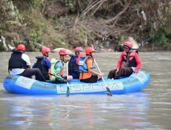 PTBA Gandeng Tripika Gelar Aksi Bersih Sampah Sungai Enim