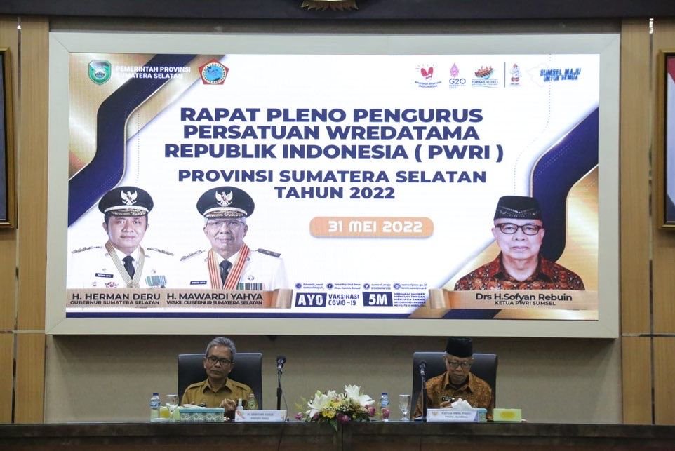 Sekretaris Daerah (Sekda) Provinsi Sumsel S.A Supriono membuka rapat Pleno Persatuan Wredatama Republik Indonesia (PWRI) Sumsel di Auditorium Bina Praja Pemprov Sumsel, Selasa (31/5).