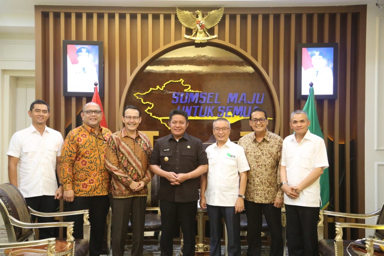 Gubernur Sumsel H Herman Deru menerima kunjungan kerja pengurus Masyarakat Profesional Sumatera Bagian Selatan (Maspro Sumbagsel) di ruang tamu Gubernur, Kamis (2/6)