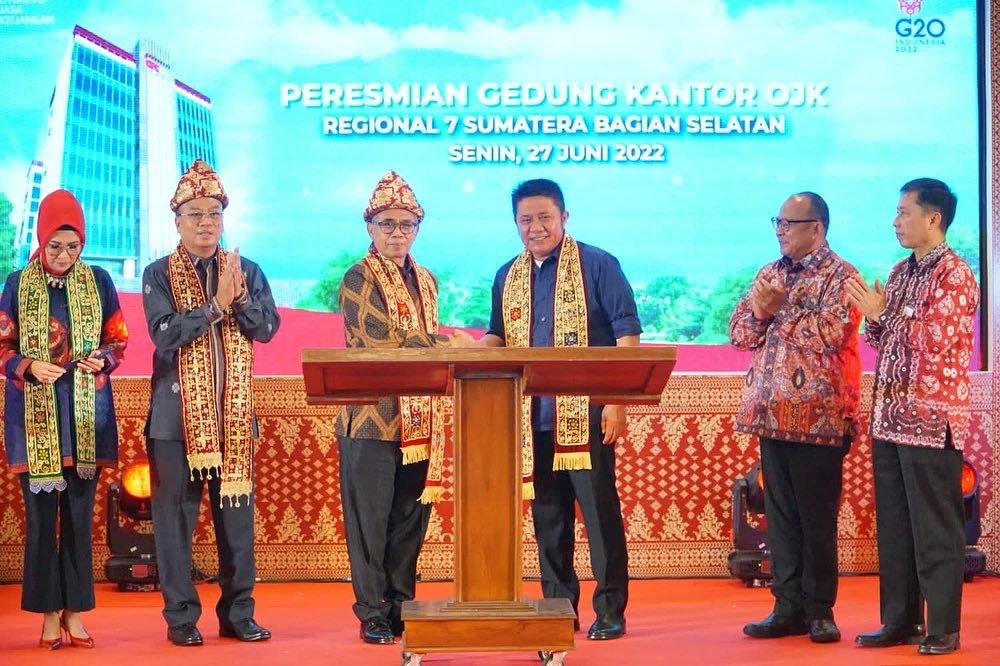 Gubernur Sumsel H Herman Deru mengaku bangga hadirnya Gedung baru Otoritas Jasa Keuangan (OJK) Regional 7 Sumbagsel.